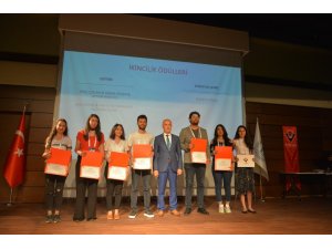 Bartın Üniversitesi öğrencilerine TÜBİTAK’tan ödül