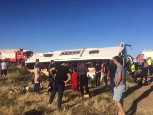 Aksaray’da yolcu otobüsü devrildi: 15 yaralı