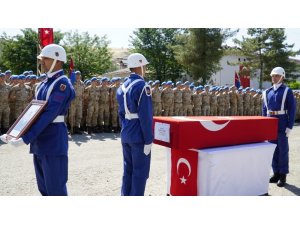 Siirt’te şehit asker için tören düzenlendi