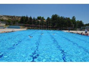 Olimpik Açık Yüzme Havuzu her gün hizmet verecek