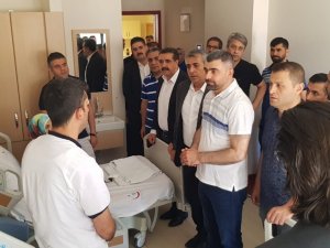 AK Parti Mardin İl Başkanı Kılıç’tan darp edilen hekimlere ziyaret