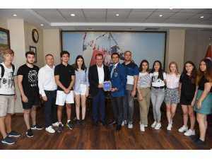 Yabancı öğrenciler Mersin’de yelken sporunu öğrenecek