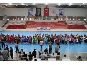 Minikler İl Karmaları Hentbol Türkiye Şampiyonası başladı