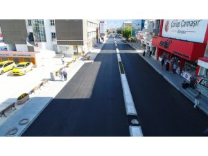 Erzincan Belediyesi asfalt çalışmalarına hız verdi