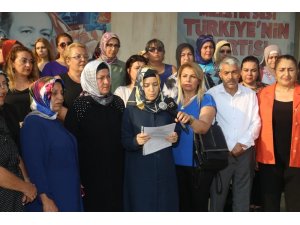 Mersin’de AK Parti’li kadınlar Srebrenitsa şehitlerini andı