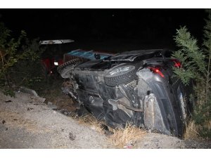 Otomobil ile traktör çarpıştı: 1’i bebek 4 yaralı