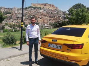 Mardinli taksici, şehit yakınlarını ücretsiz taşıyor