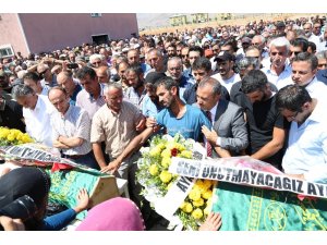 PKK’nın bombası ile ölen 2 çocuk son yolculuğuna uğurlandı