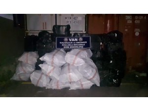 Van’da 34 bin 400 paket kaçak sigara ele geçirildi