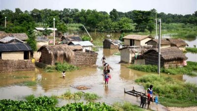 Hindistan'da sel felaketi: Ölü sayısı 109'a yükseldi