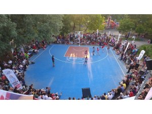 3. Berkay Akbaş Sokak Basketbol Turnuvası sona erdi