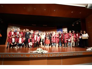 Türkçe öğrenen 740 öğrenci sertifikalarını aldı