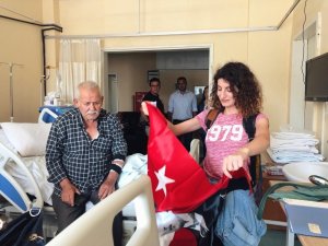 Türkeli Gençlik Merkezinden hastalara moral