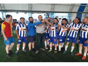 Hakkari’de kurumlar arası halı saha futbol turnuvası