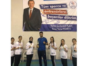 Kayserili Kickboks sporcuları Ankara’dan 6 madalya ile döndü