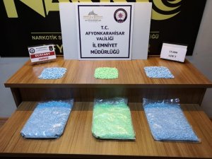 Afyonkarahisar’da 15 bin adet uyuşturucu hap ele geçirildi