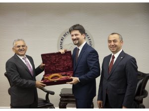 Macaristan’ın Ankara Büyükelçisi Victor Matis, Başkan Büyükkılıç’ı ziyaret etti
