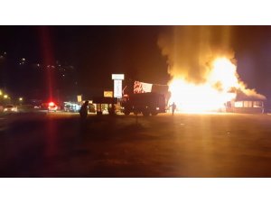 Çaykara’da restoran alev alev yandı