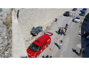 Bartın’da otomobil 10 metrelik üst geçitten uçtu: 1 ölü, 4 yaralı