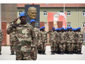 Isparta’da Somalili askerlere komando eğitimi