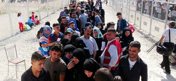 İstanbul Valiliği'nden Suriyeli açıklaması: 12 bin 474 kaçak göçmen geri gönderme merkezlerine sevk edildi
