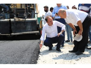 Pamukkale Belediyesi asfalt mesaisine devam ediyor