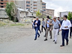 Kardeş Erzurum Büyükşehir Belediyesi heyeti, Bahçelievler Mahallesi’nde incelemelerde bulundu