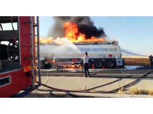 Nusaybin’de yakıt yüklü tankerde yangın