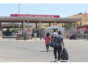 Suriyeliler bayramlaşmak için ülkelerine gidiyor