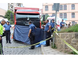 Trabzon şehir merkezinde hafriyat kamyonu dehşeti