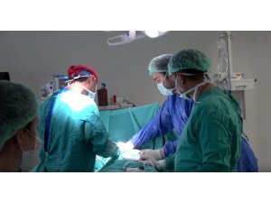 Kayseri Şehir Hastanesi’nde ’Güvercin Göğsü’ hastalığına ameliyatlı çözüm