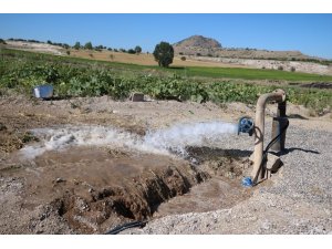Uçhisar’da yeni açılan su kuyusu şebeke hattına bağlandı
