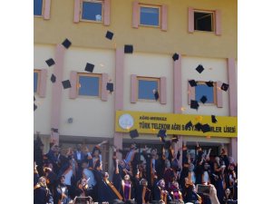 Ağrı’daki başarılı lisede 21 öğrenci Hukuk Fakültesini kazandı