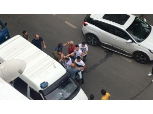 Trabzon’da trafikteki tartışma cep telefonu kameralarına yansıdı