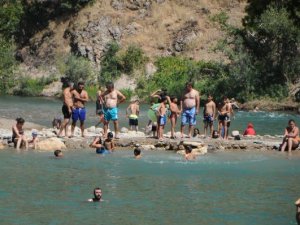 Munzur ve Pülümür Çayı plajları doldu, taştı!