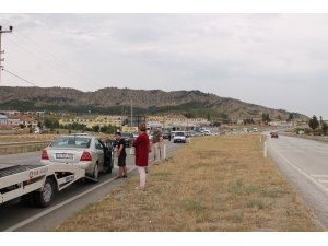 Tosya’da kayganlaşan yolda kazalar ucuz atlatıldı