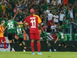Aslan'ı horoz gagaladı:2-0... Galatasaray lige kayıpla başladı!