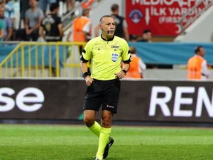Süper Lig: Kasımpaşa: 1 - Trabzonspor: 1  (İlk yarı)