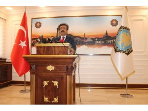 Belediye Başkanlığı görevine getirilen Vali Güzeloğlu: Diyarbakır’ın emrinde olacağız"