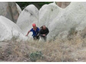 Kayalıklarda mahsur kalan şahsı AFAD ekipleri kurtardı