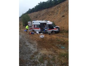 Yozgat’ta hasta bebeği taşıyan ambulans kaza yaptı: 4 yaralı