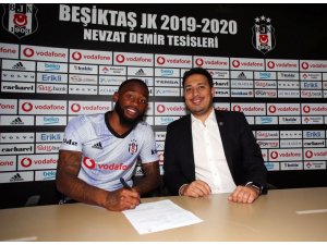 Beşiktaş N’Koudou ile imzaladı