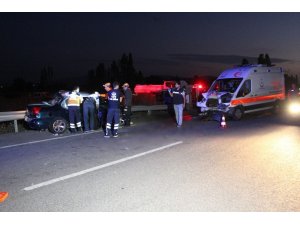 Kütahya’da ambulans ile iki otomobil çarpıştı: 2 ölü, 5 yaralı