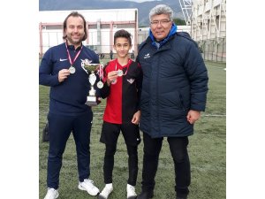 Somalı genç 14 yaşında Fenerbahçe’ye transfer oldu