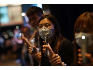 Hong Kong’da Çin’e karşı insan zinciri