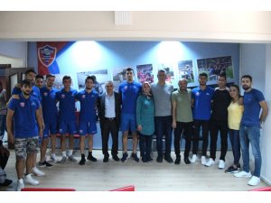Karabükspor’da 8 alt yapı oyuncusu profesyonel oldu