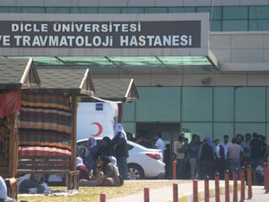 Diyarbakır'da zırhlı araç devrildi:2 polis şehit oldu, 4 polis yaralandı