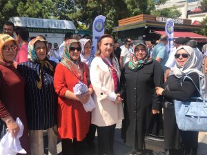 Erciyes Kadın Platformu Başkanı Zübeyde Özgen:”Saygı temelli eğitim ile toplumu yeniden inşa etmeliyiz”