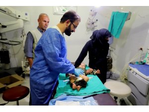 Gönüllü doktorlardan Suriyeli çocuklara sünnet