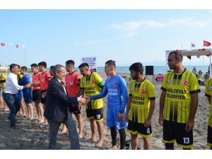 Adilcevaz’da plaj futbolu heyecanı başladı